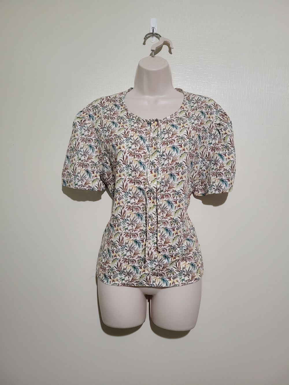 Ann Taylor Cream Floral Print Puff Sleeve Top